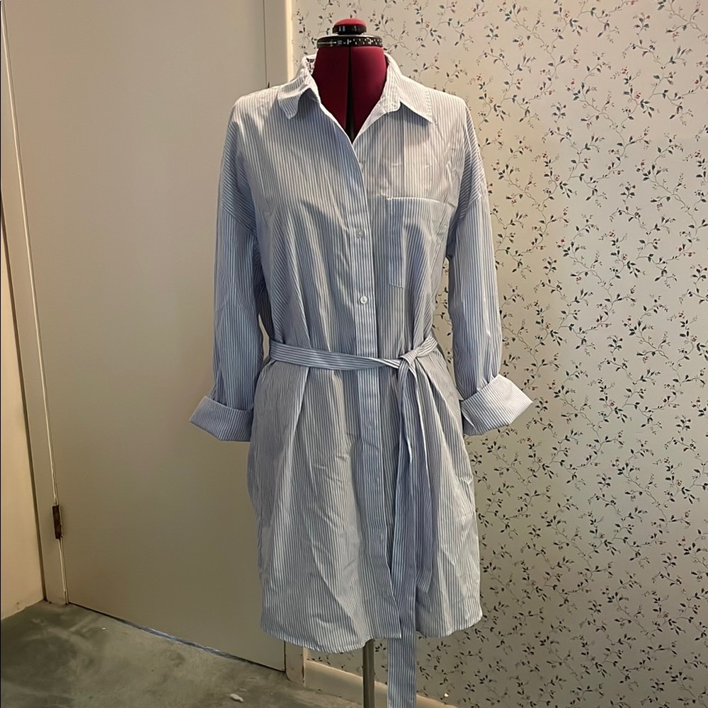 NWT Abercrombie Striped Blue Shirt Dress with Belt